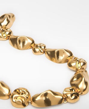 Organic-shaped pieces necklace