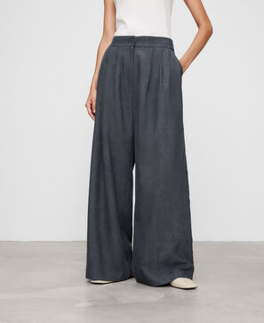 Pantalon double pliss&eacute; en micro-velours c&ocirc;tel&eacute;
