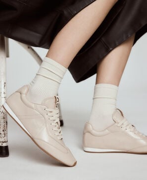 Zapatilla soft logo pespunteado piel