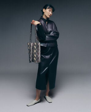 Ori&oacute;n vertical hobo with snake engraving