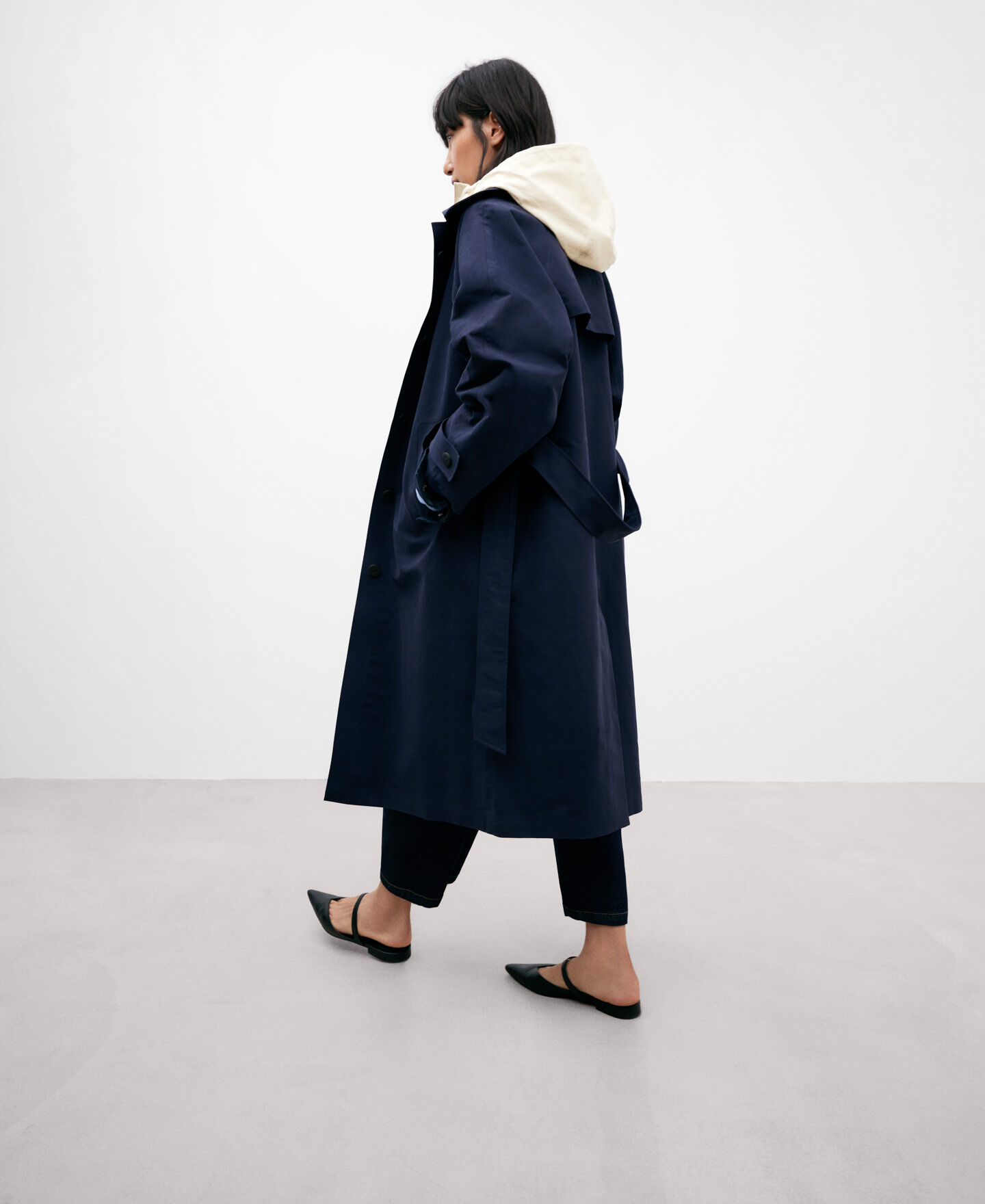 Detachable hooded straight trench coat