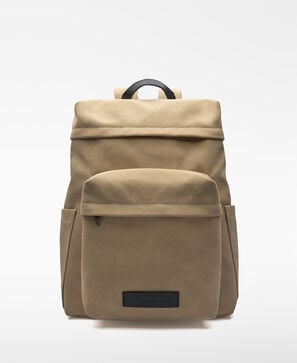 Mochila em tecido com bolso maxi