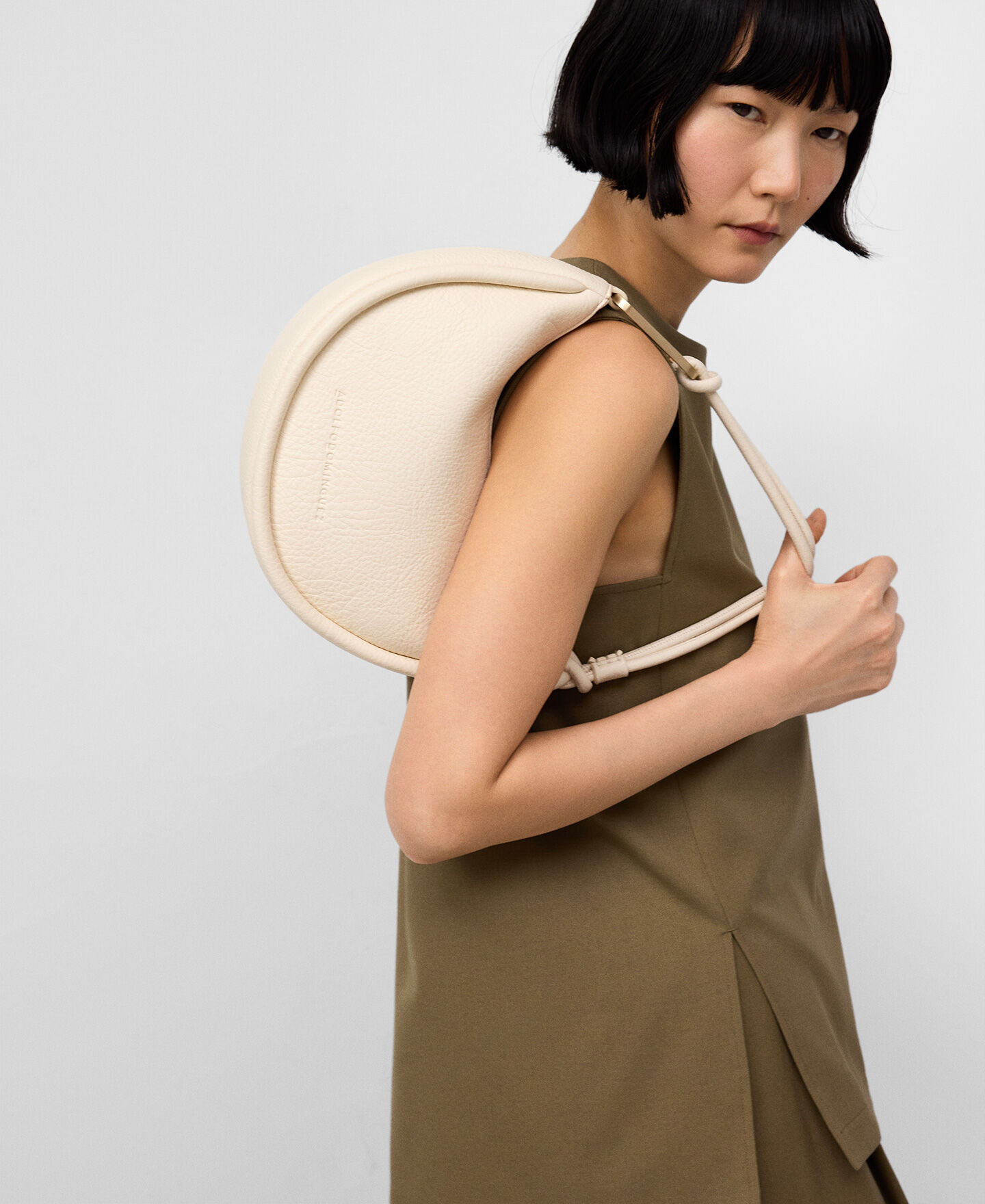 【新品】AD アドルフォドミンゲス　LUNA ショルダーバック　トープ 新品】AD アドルフォドミンゲス LUNA ショルダーバック トープ