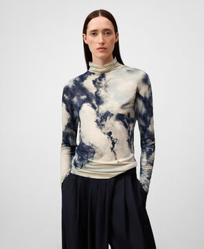 Funnel neck printed T-shirt woman