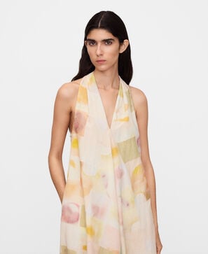 Vestido estampado com decote em V