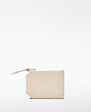 Ori&oacute;n washed leather wallet