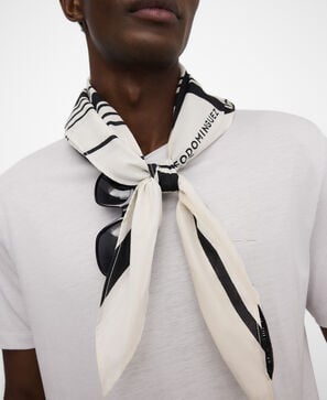 Cotton diamond-shaped shawl