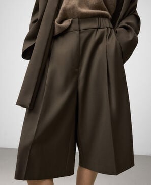 Wide-leg tailored Bermuda shorts woman