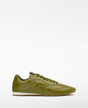 Soft-Sneaker aus Leder mit Steppnaht-Logo