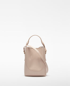 Mica patent bucket bag woman