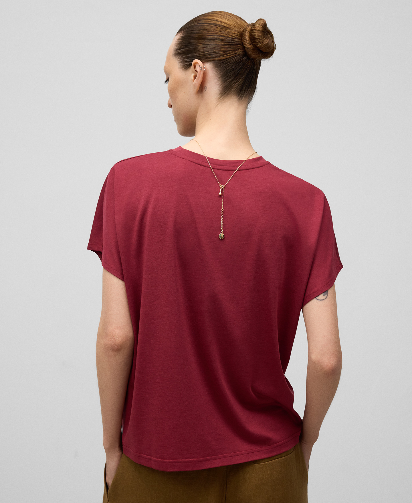 Camiseta manga corta cuello caja mujer image number 2