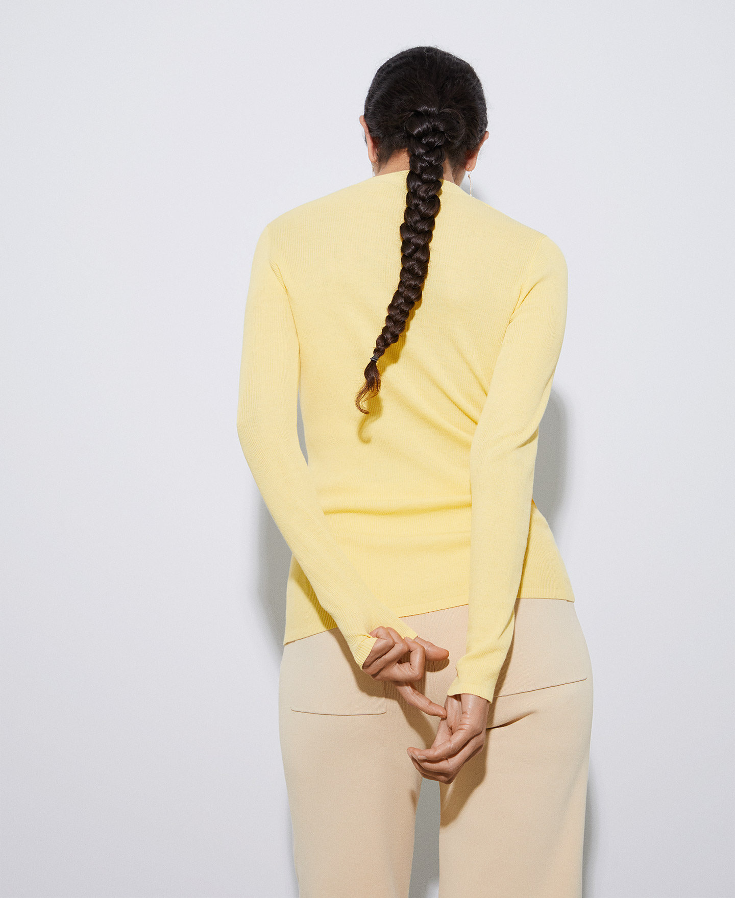 Responsible hemp sweater image number 2