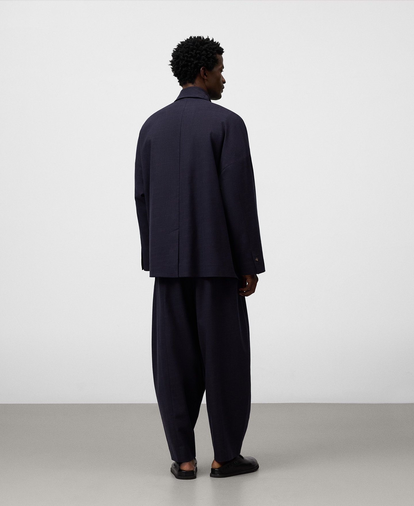 Blazer oversize desestruturado para homem image number 2