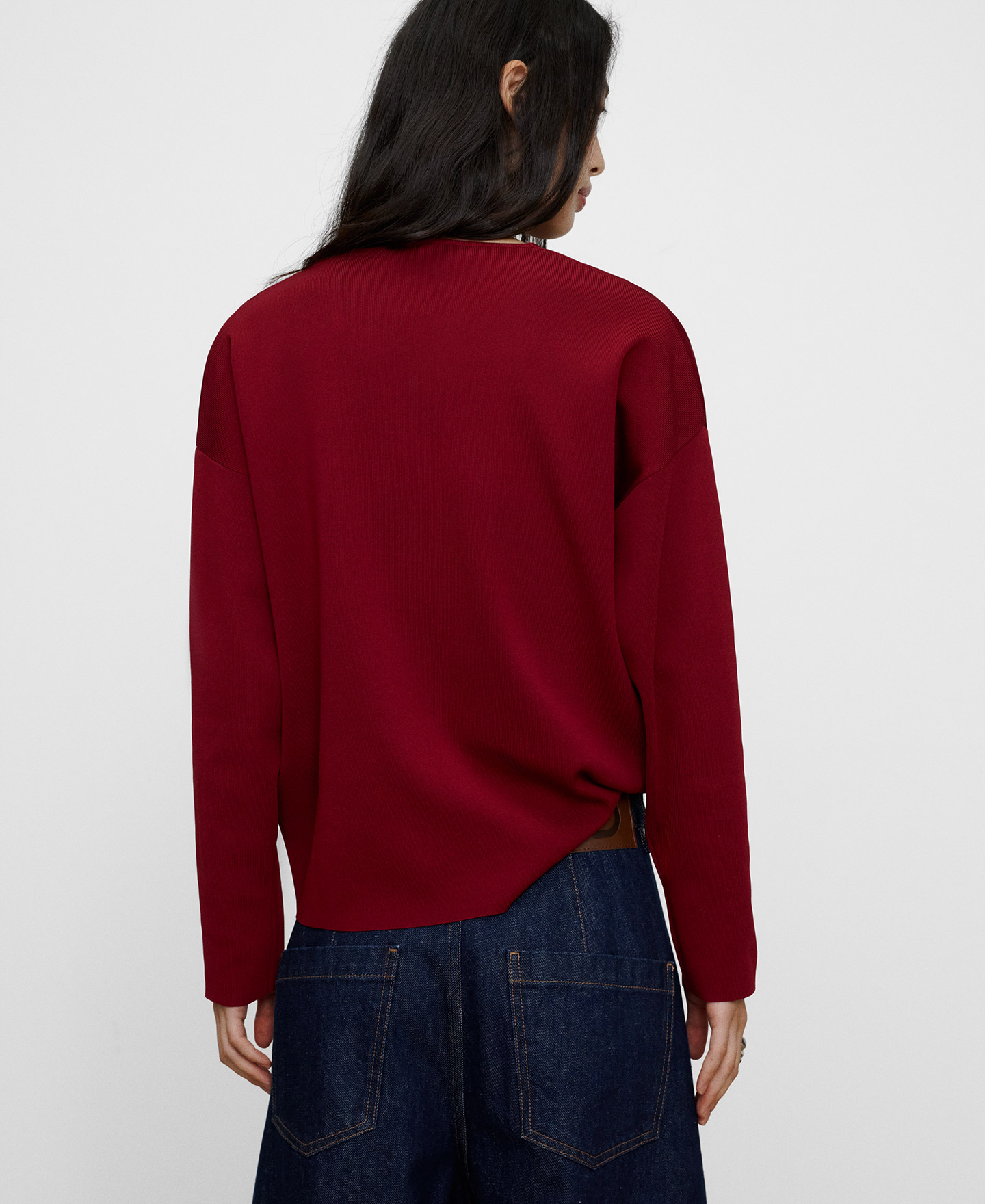 V-neck knit sweater image number 2