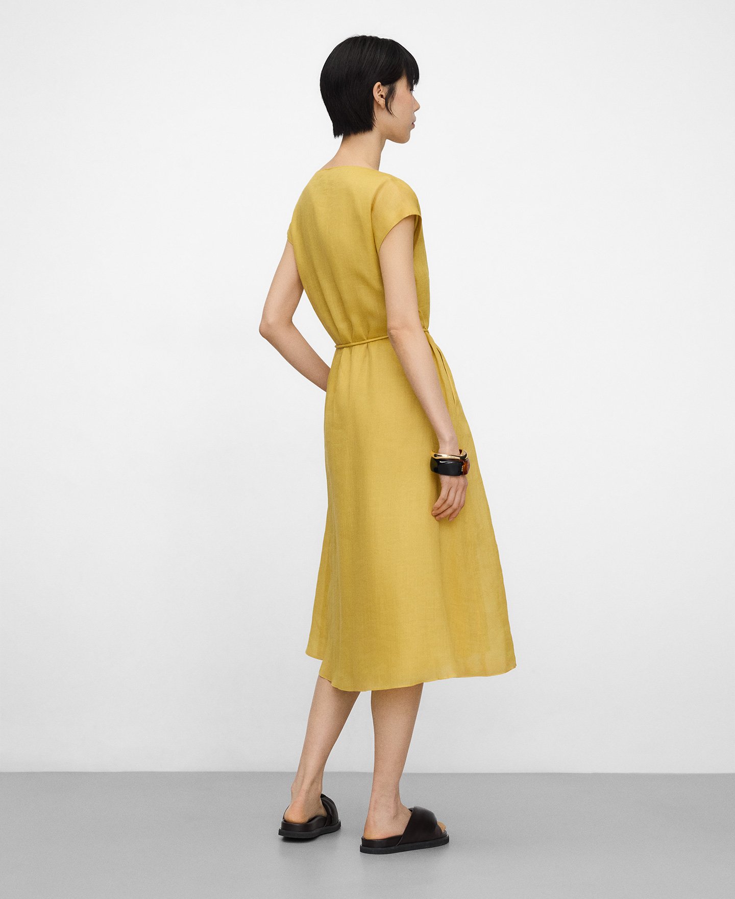 Vestido com decote em V ramio image number 4