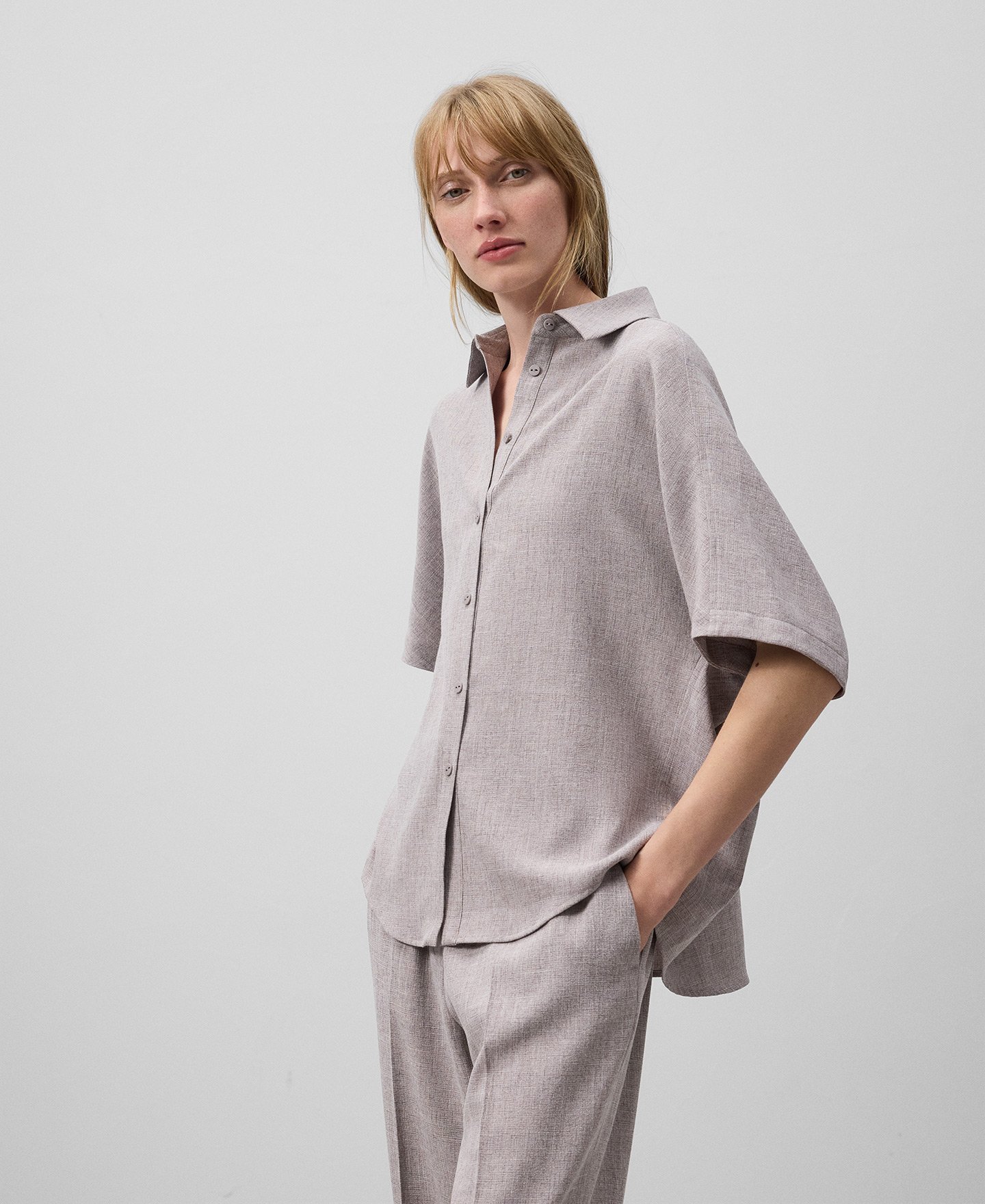 Camisa oversize manga corta mujer image number 0