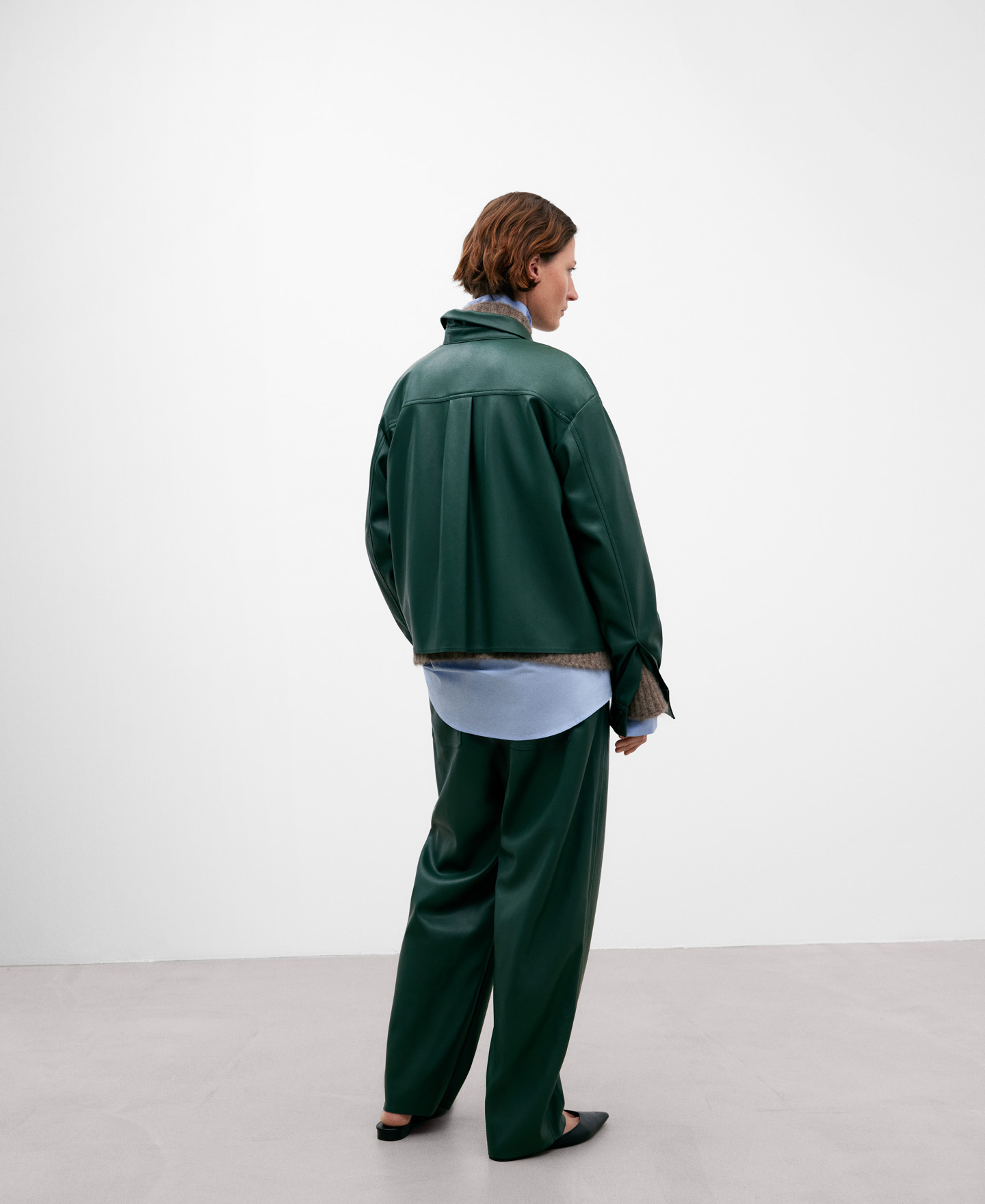 Camisa textura piel mujer image number 2