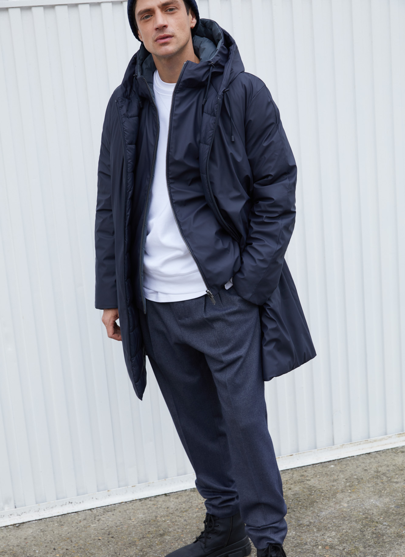 High rise trousers with darts image number 7