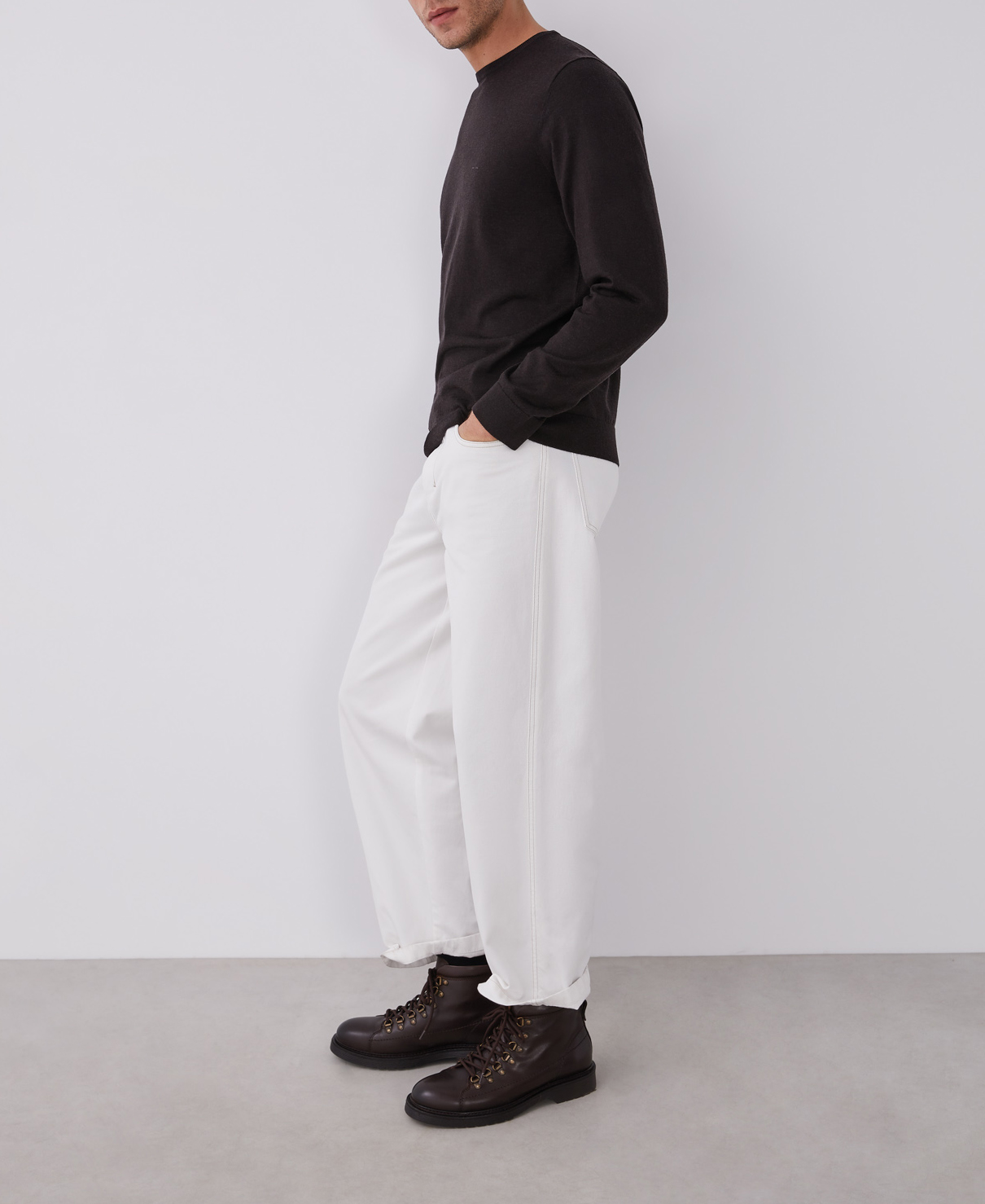 Merino crew collar sweater image number 2