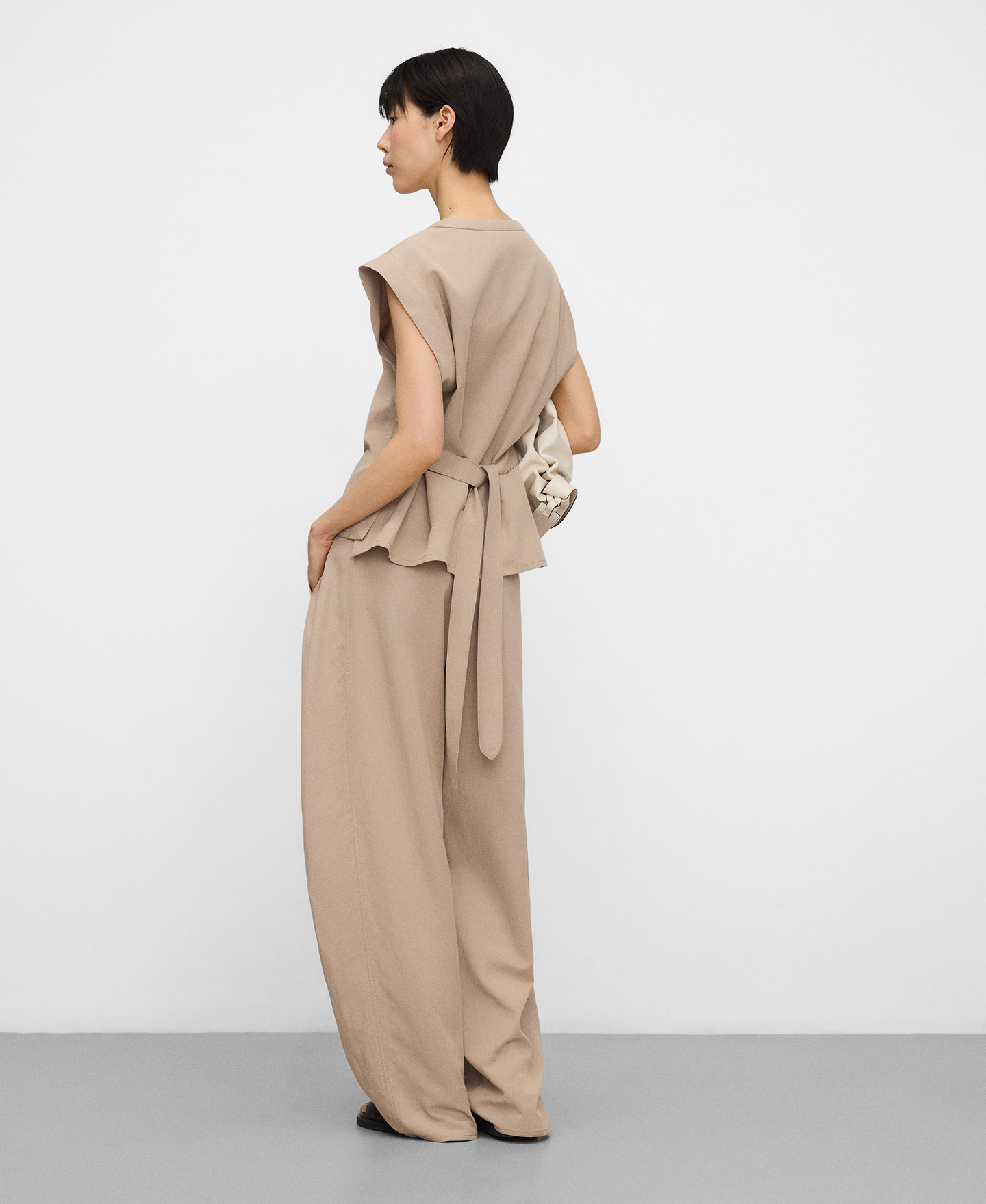 Top with back tie image number 2