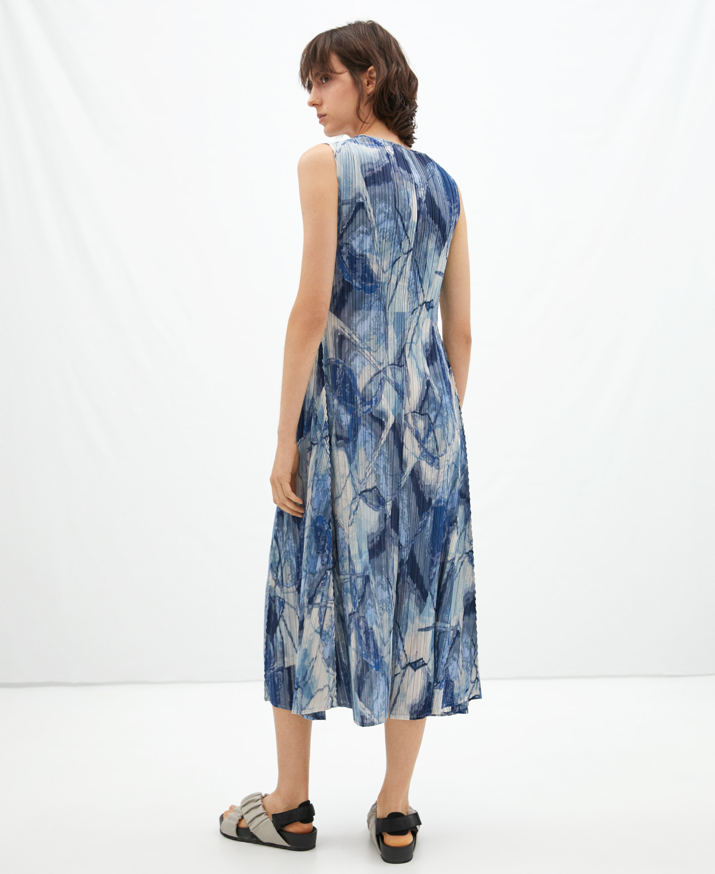 Atlantic print sleeveless dress image number 2