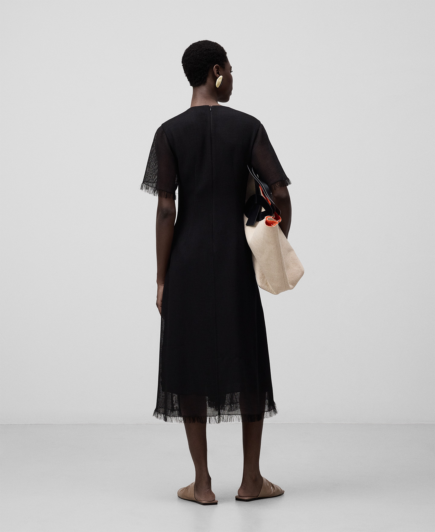 Frayed edge black dress woman image number 2