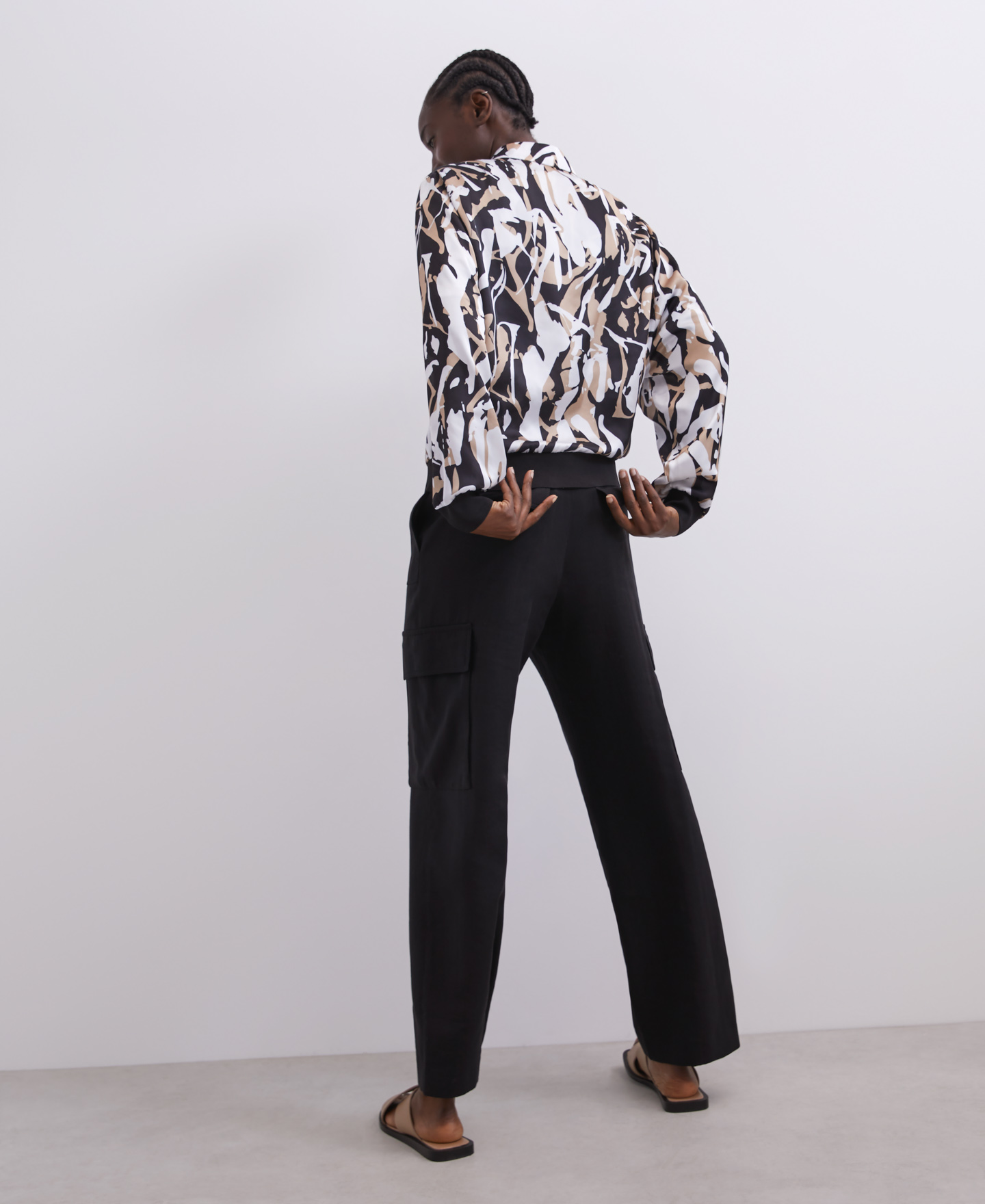 Chaqueta bomber estampada image number 1