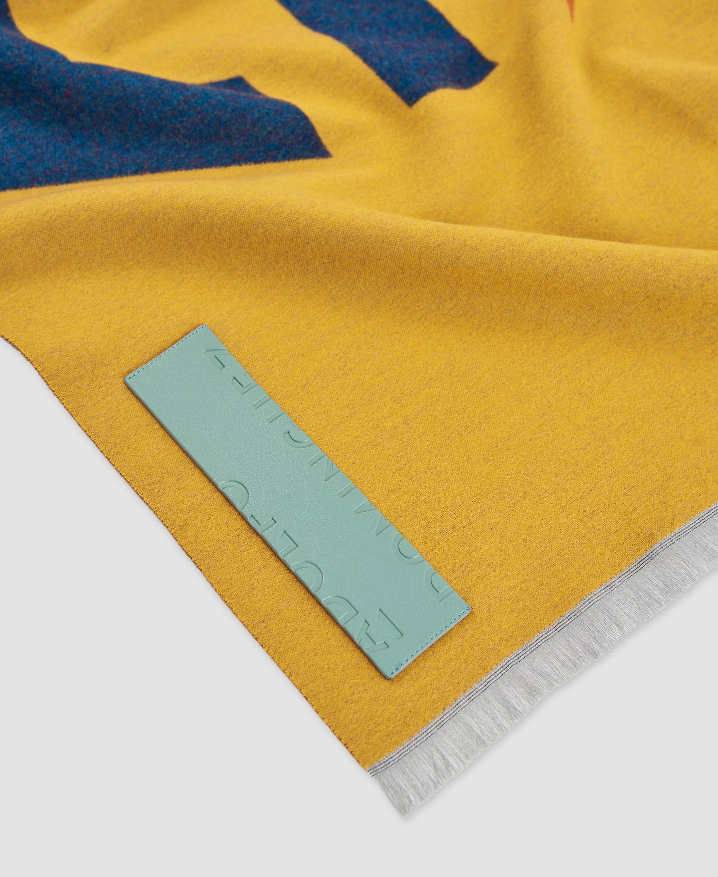 Tow-tone maxi logo scarf image number 2