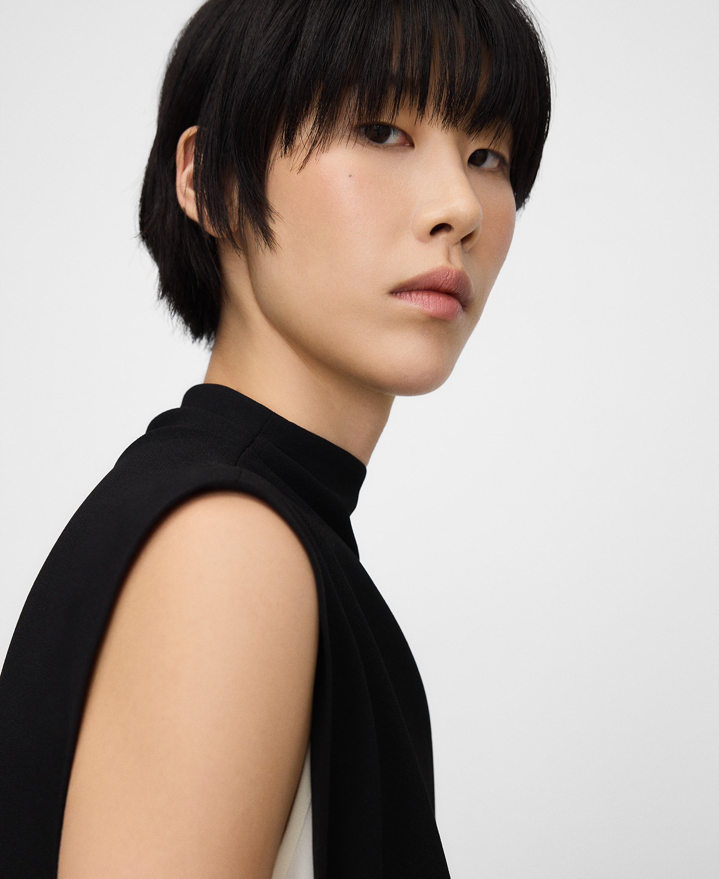 Two-tone asymmetric dress woman image number 4