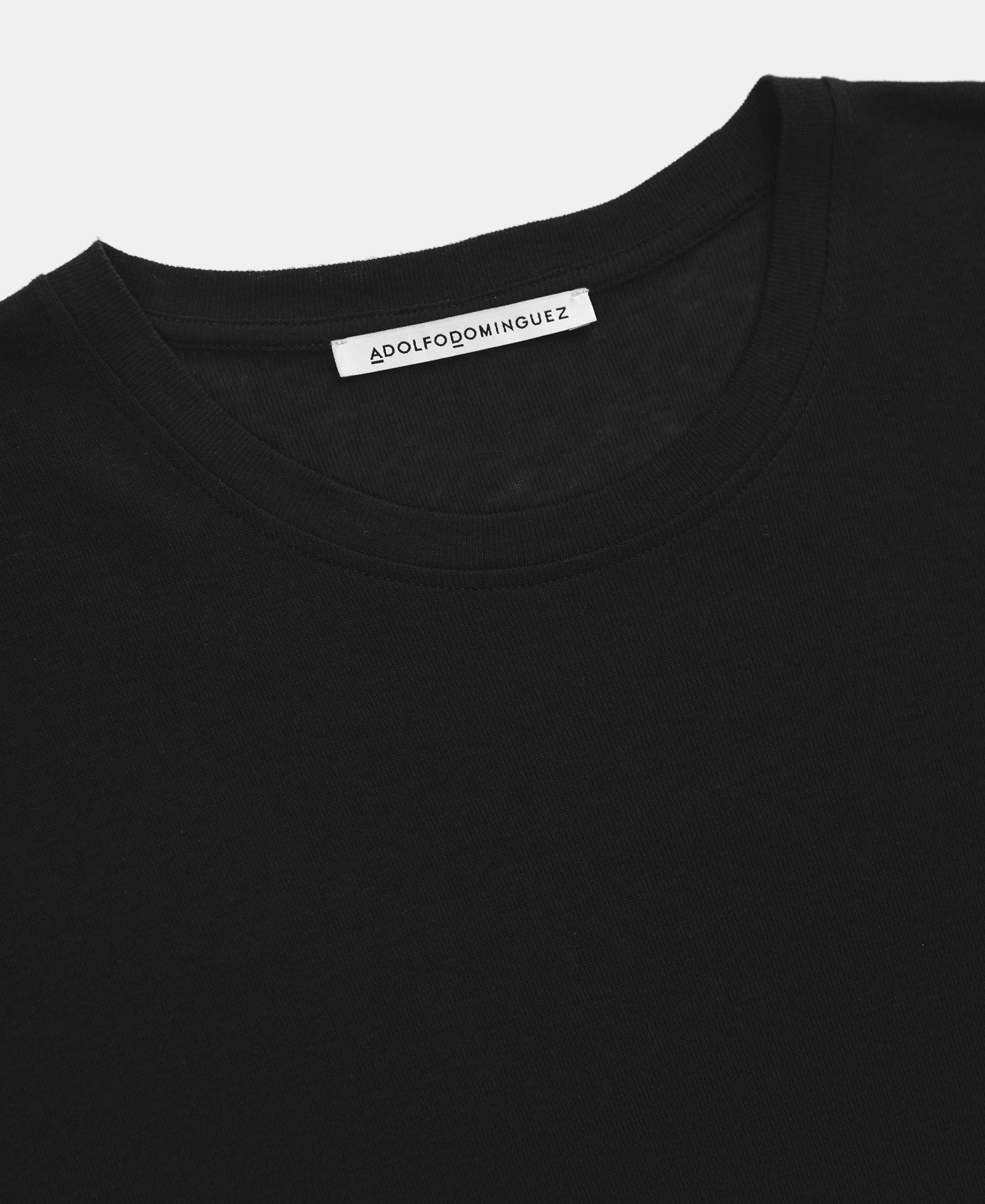 Round neck lyocell t-shirt image number 6