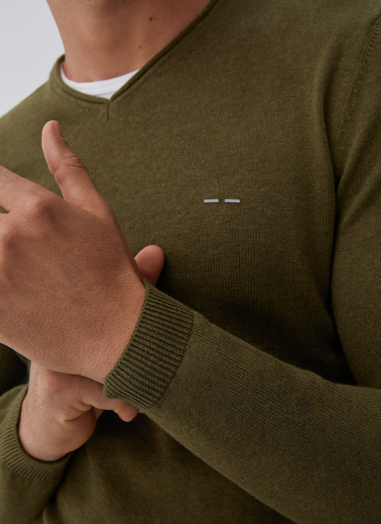 Jersey con cuello pico de rulo image number 2