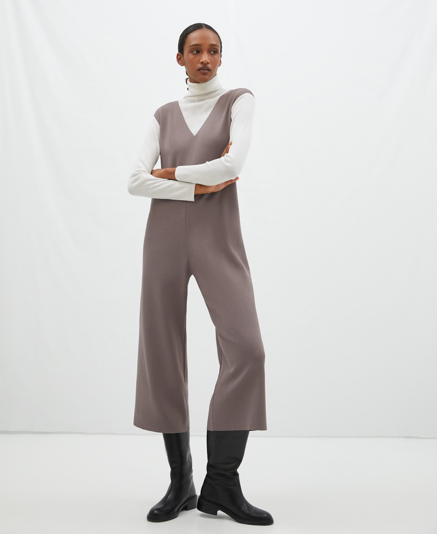 V-neck and straight leg jumpsuit image number 0
