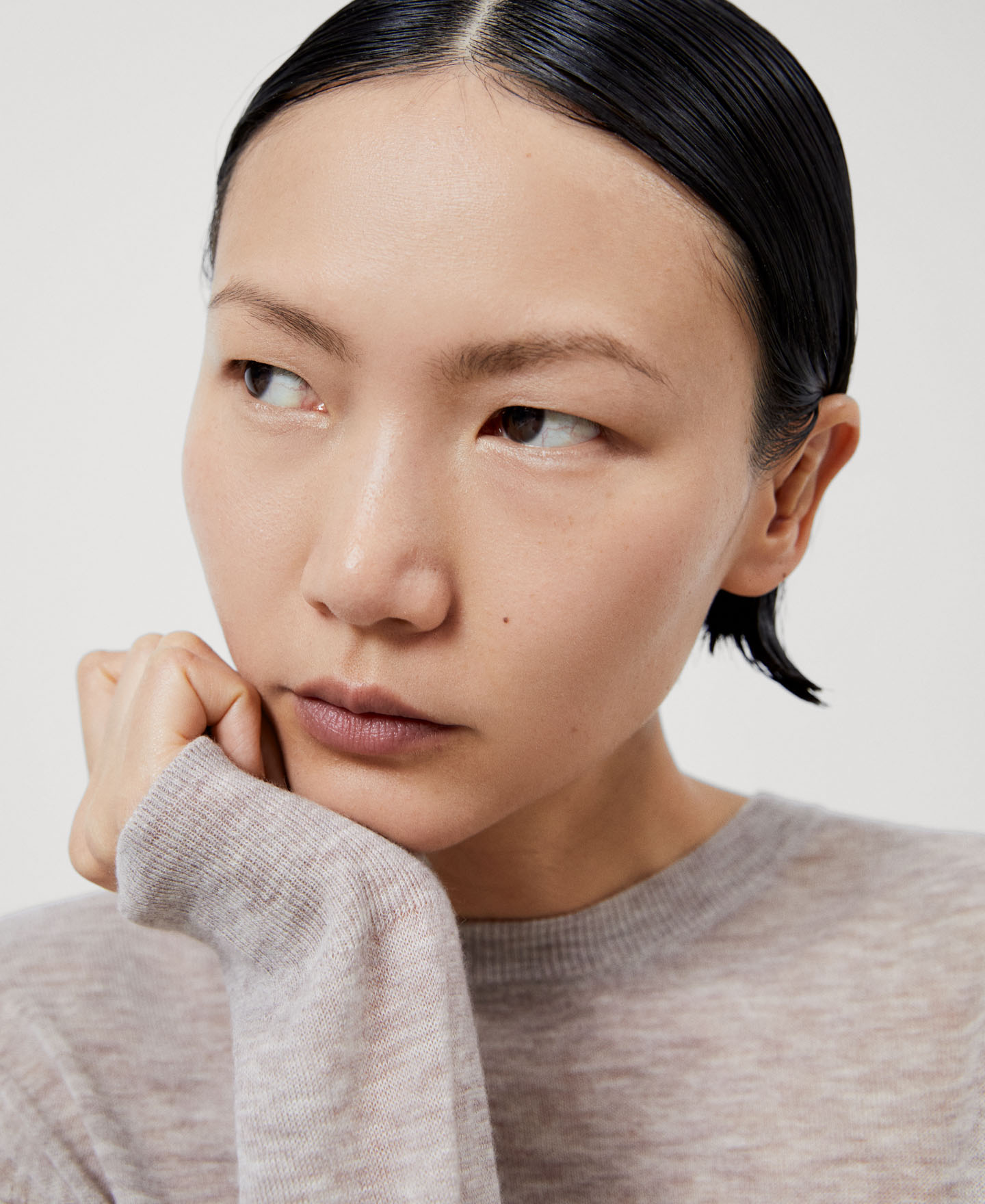Merino wool crew neck sweater image number 3