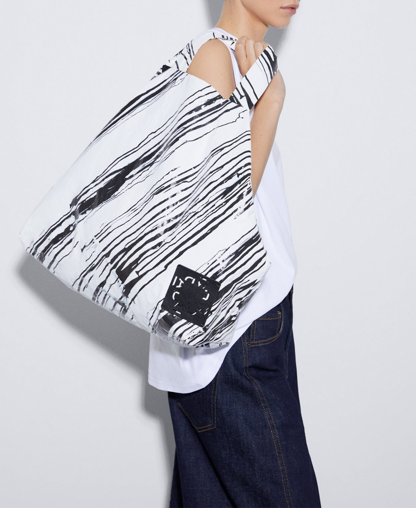 Recycled material animal print shopper image number 4