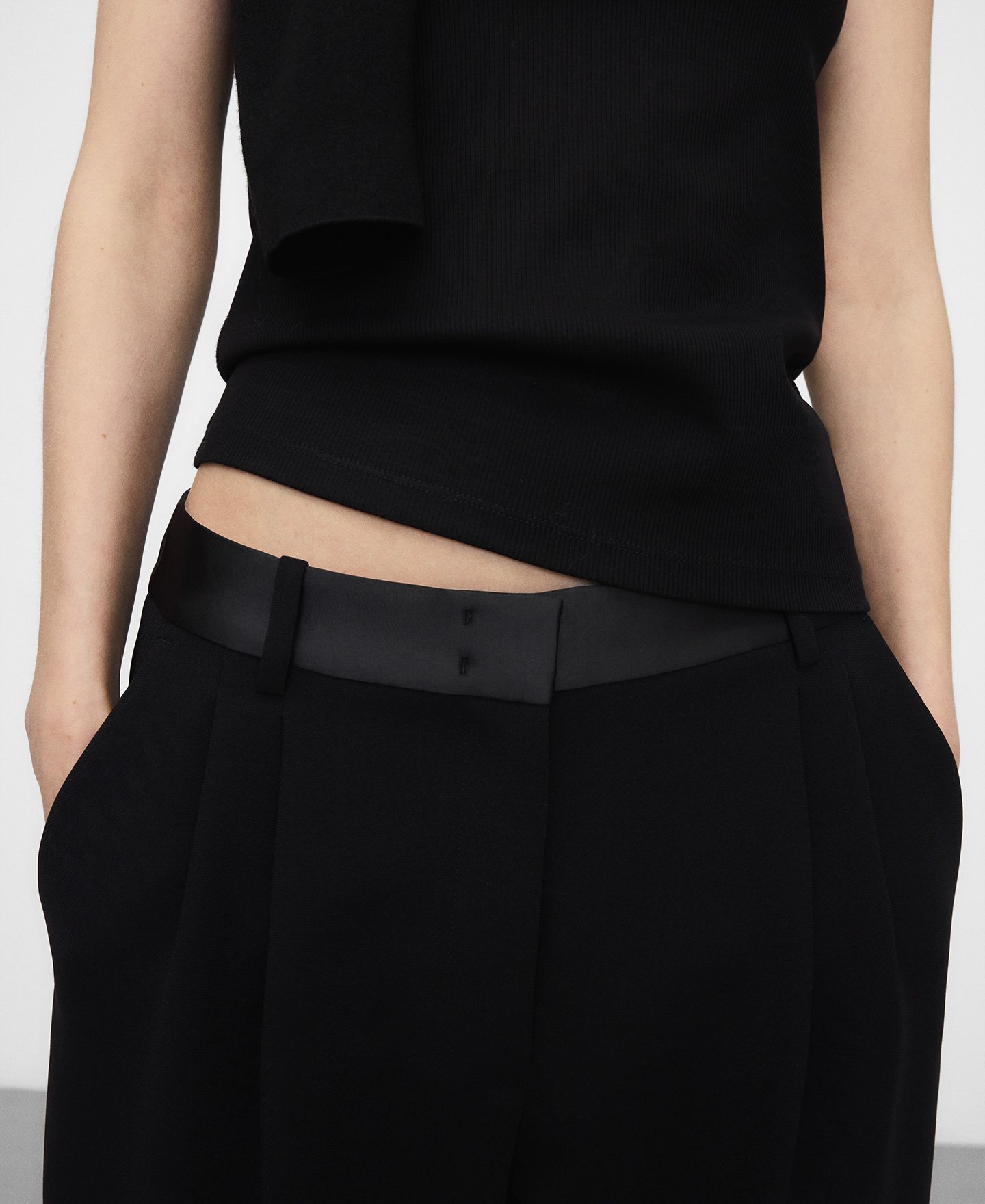 Double-fabric pleated trousers image number 3