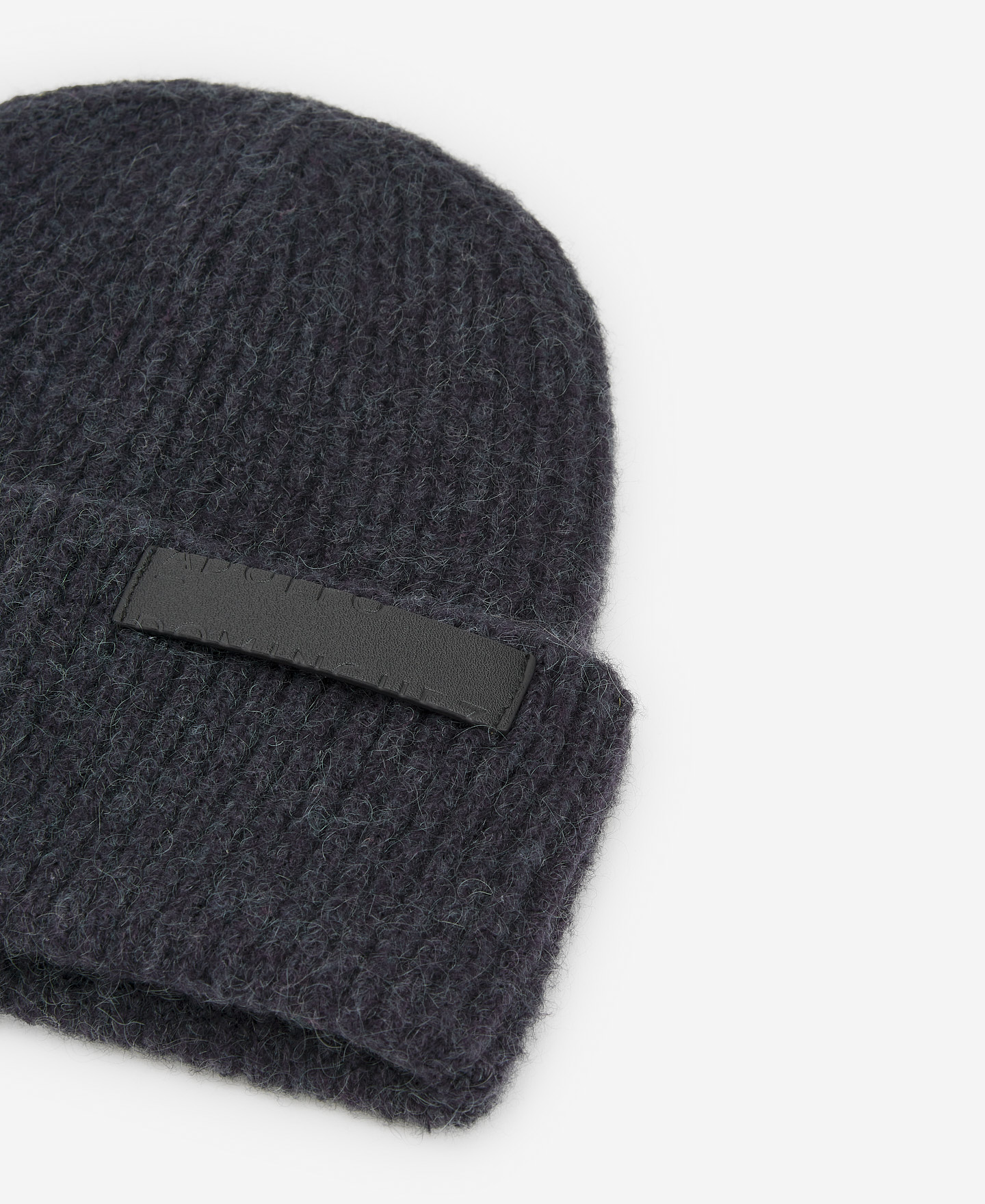 Ribbed beanie for women image number 1