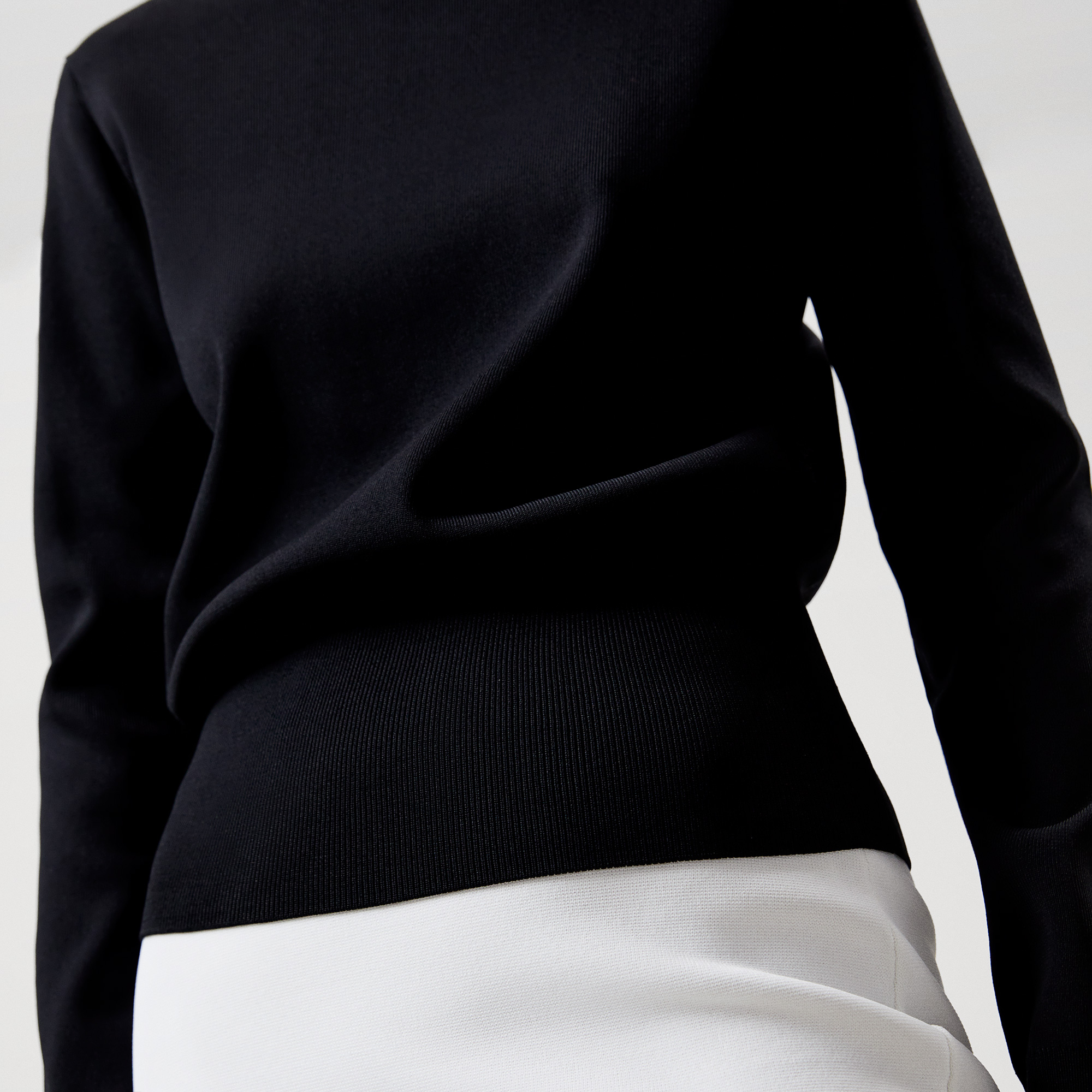Recycled nylon knitted sweater image number 3