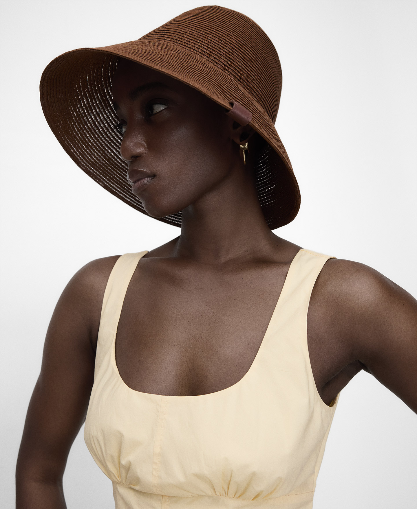 Paper structured hat image number 3