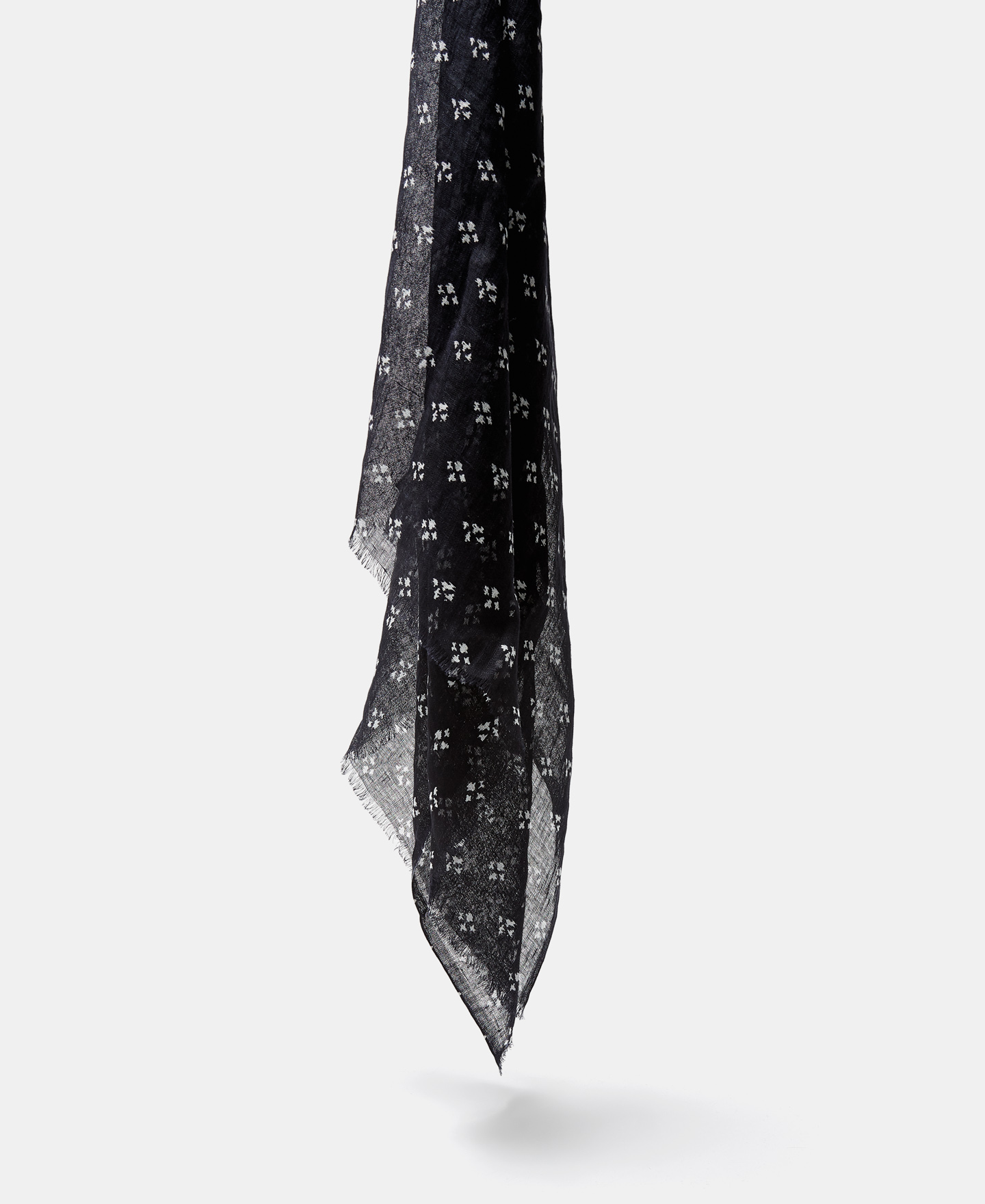 Foulard estampado en lino image number 1