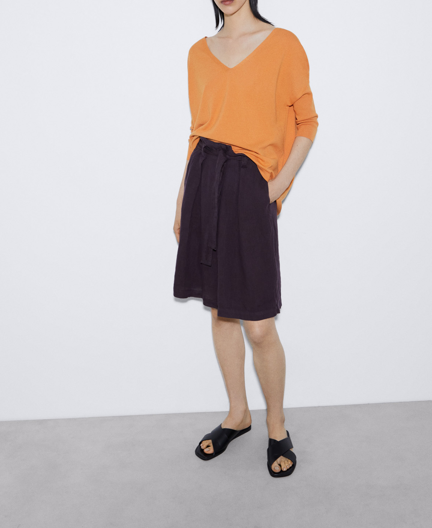 Jersey amplio escote pico image number 1