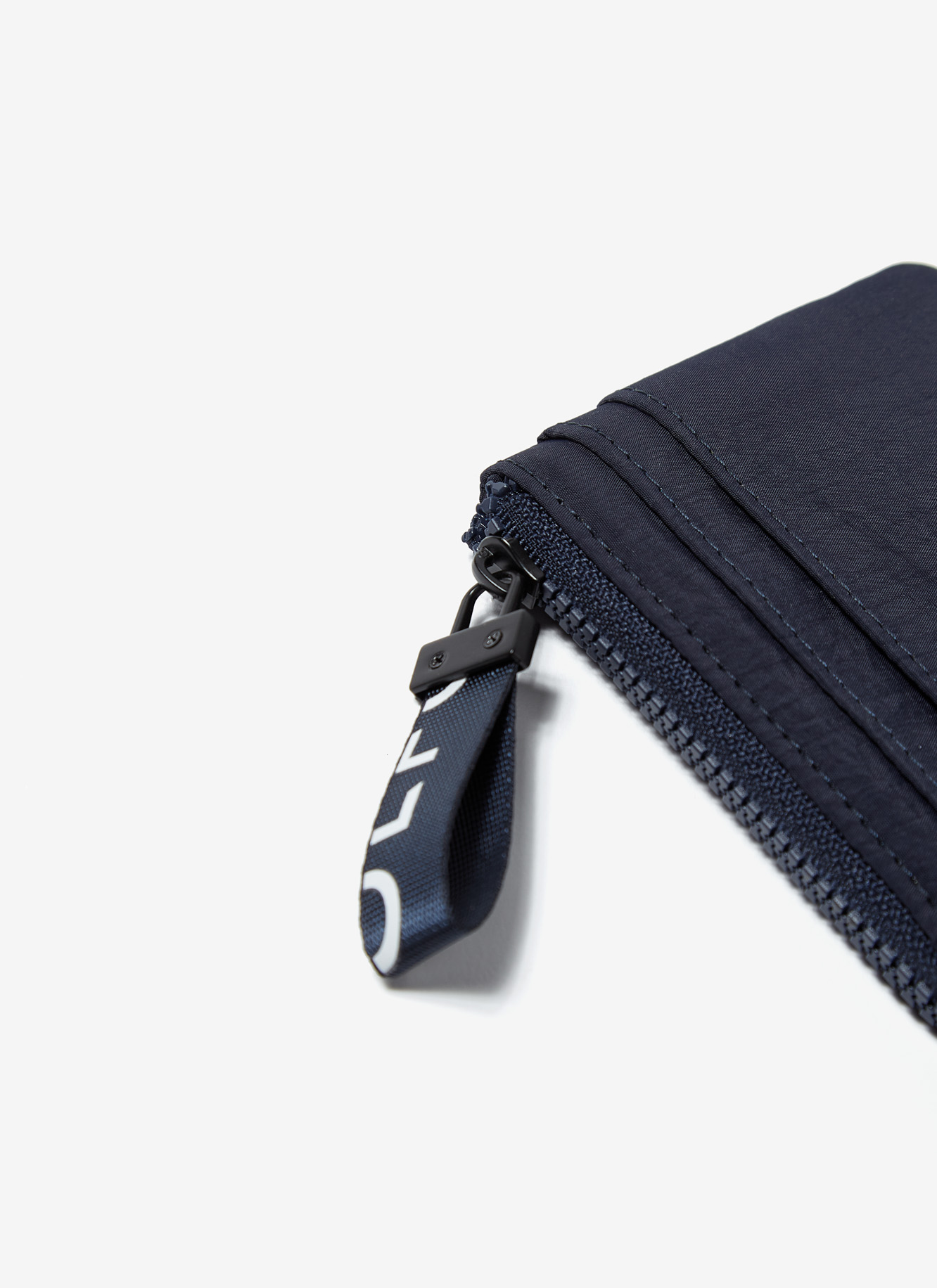 Nylon coin holder with card slots image number 1