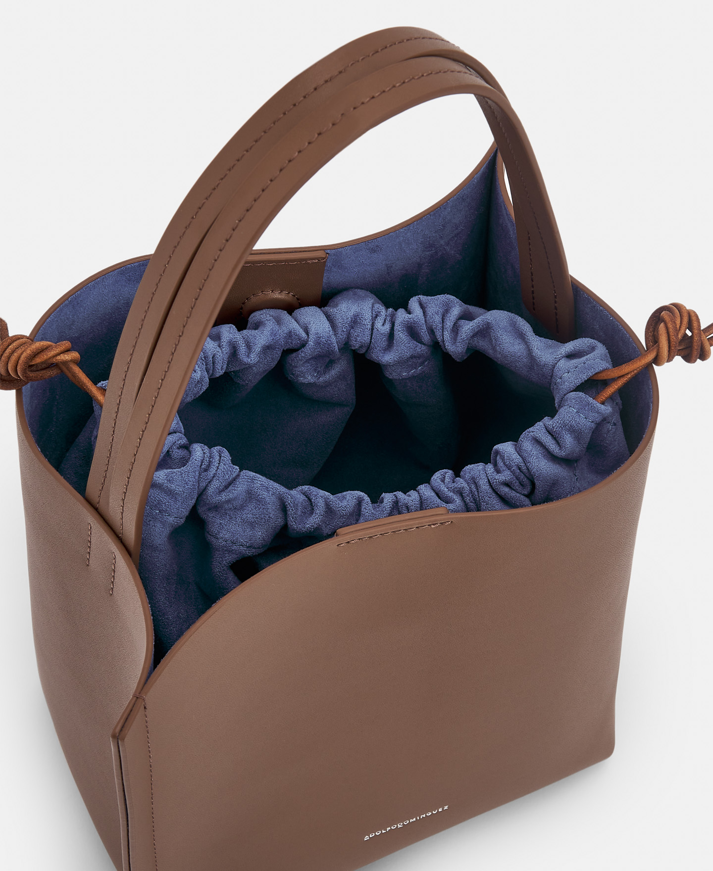 Responsible leather bucket bag image number 2