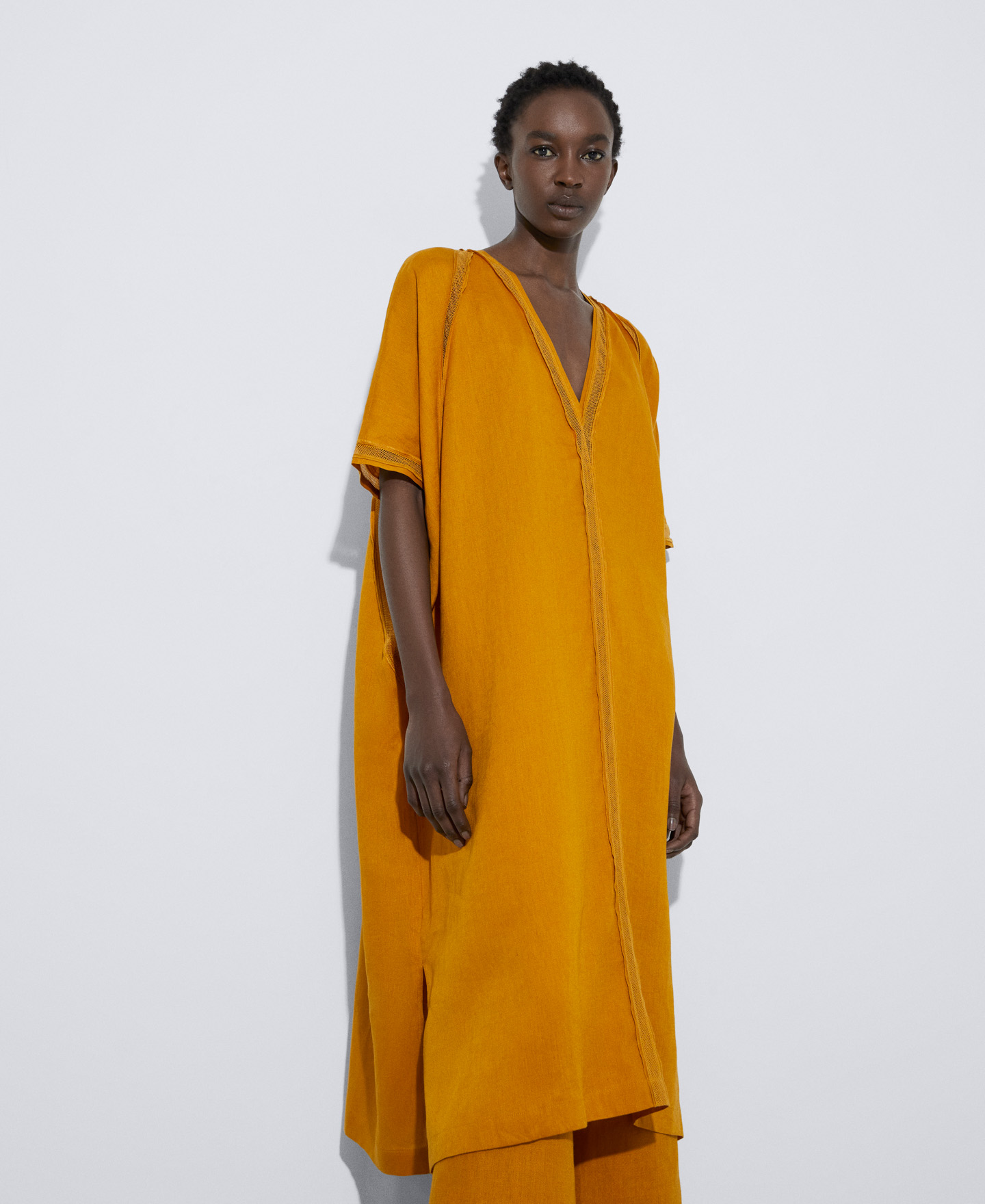 Responsible linen kaftan shirt image number 0