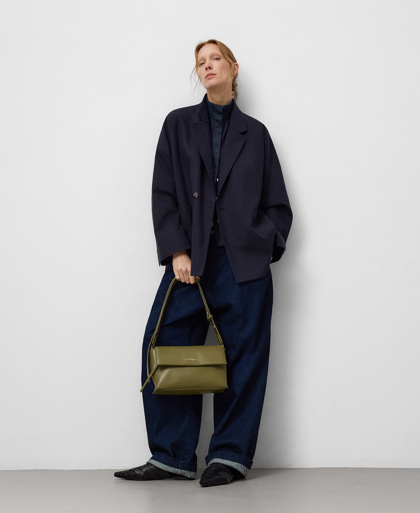 Leather-Non-Leather shoulder bag woman image number 4