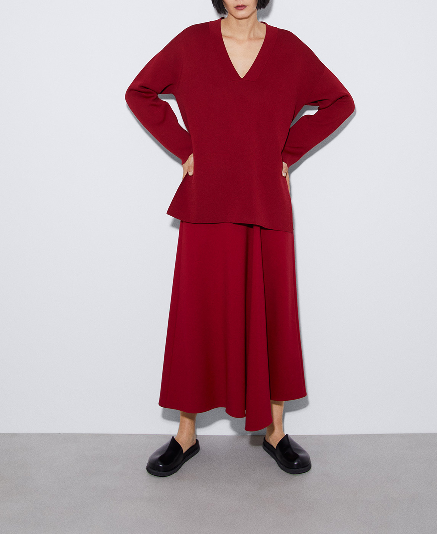 Recycled nylon V-neck sweater image number 1