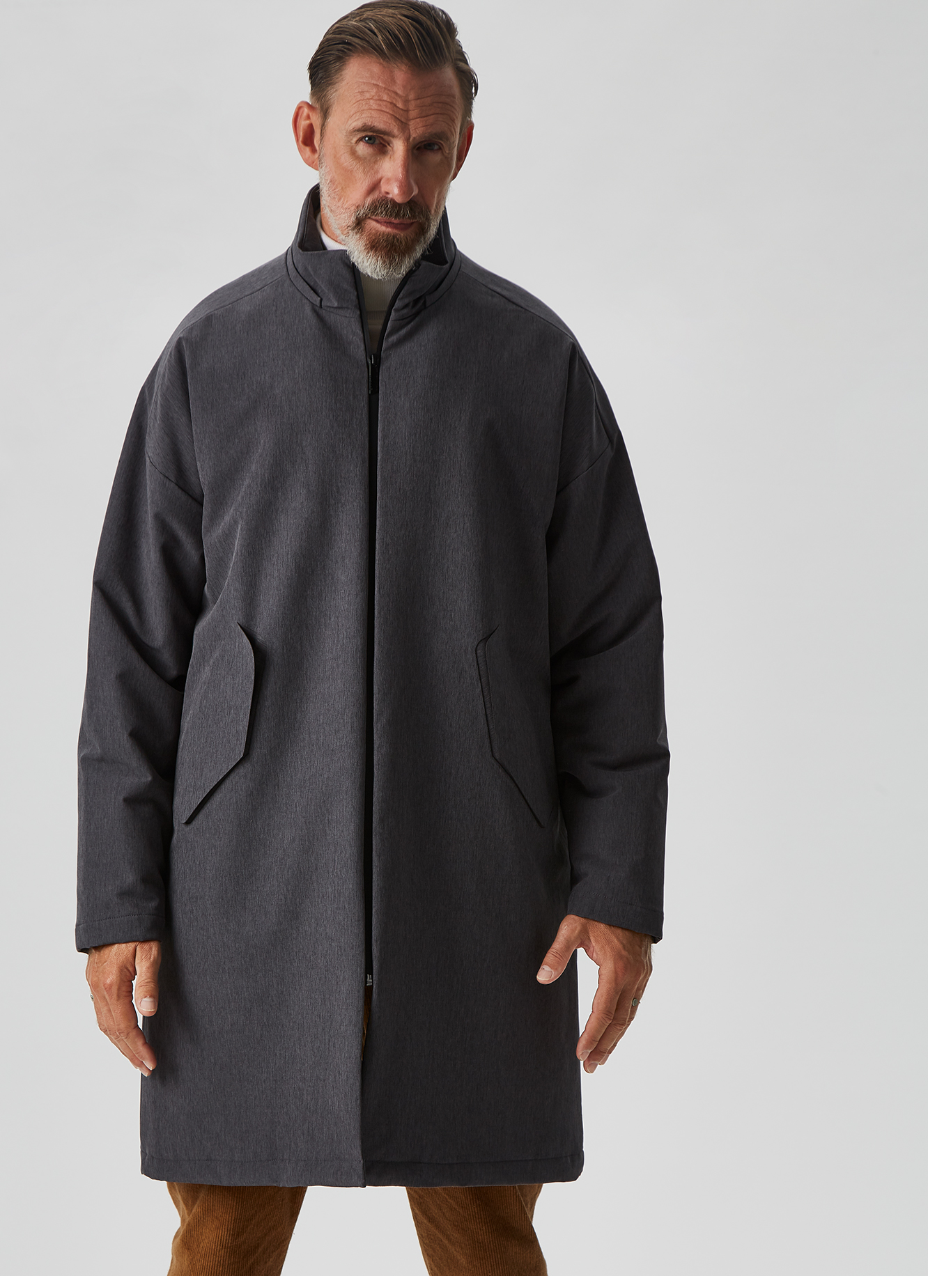 Parka larga con capucha image number 3