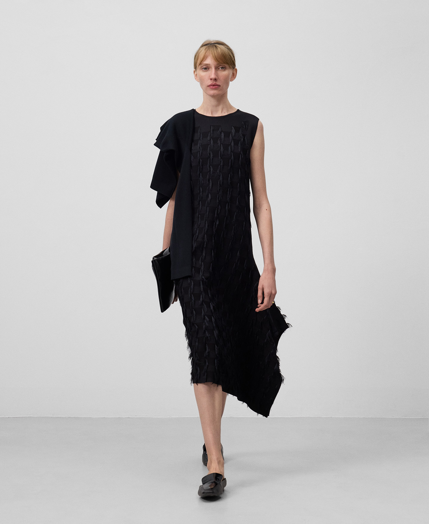 Knit dress with fringe detailing woman image number 1