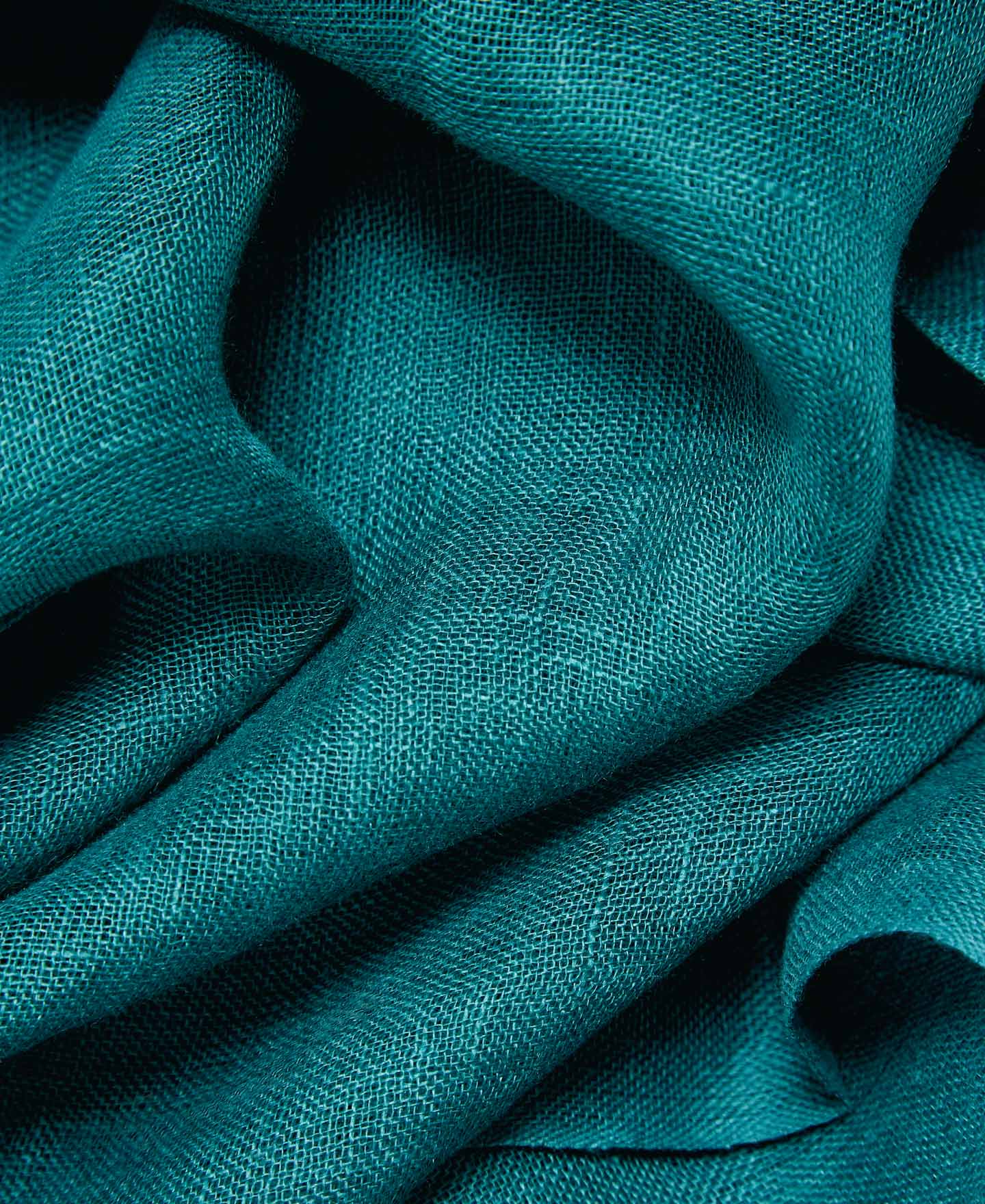 Plain linen foulard image number 3