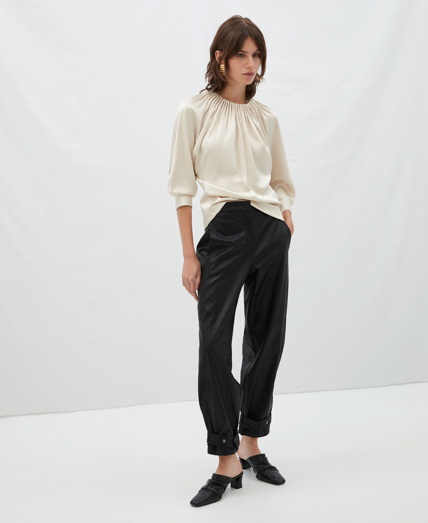 Blusa cuello fruncido image number 1