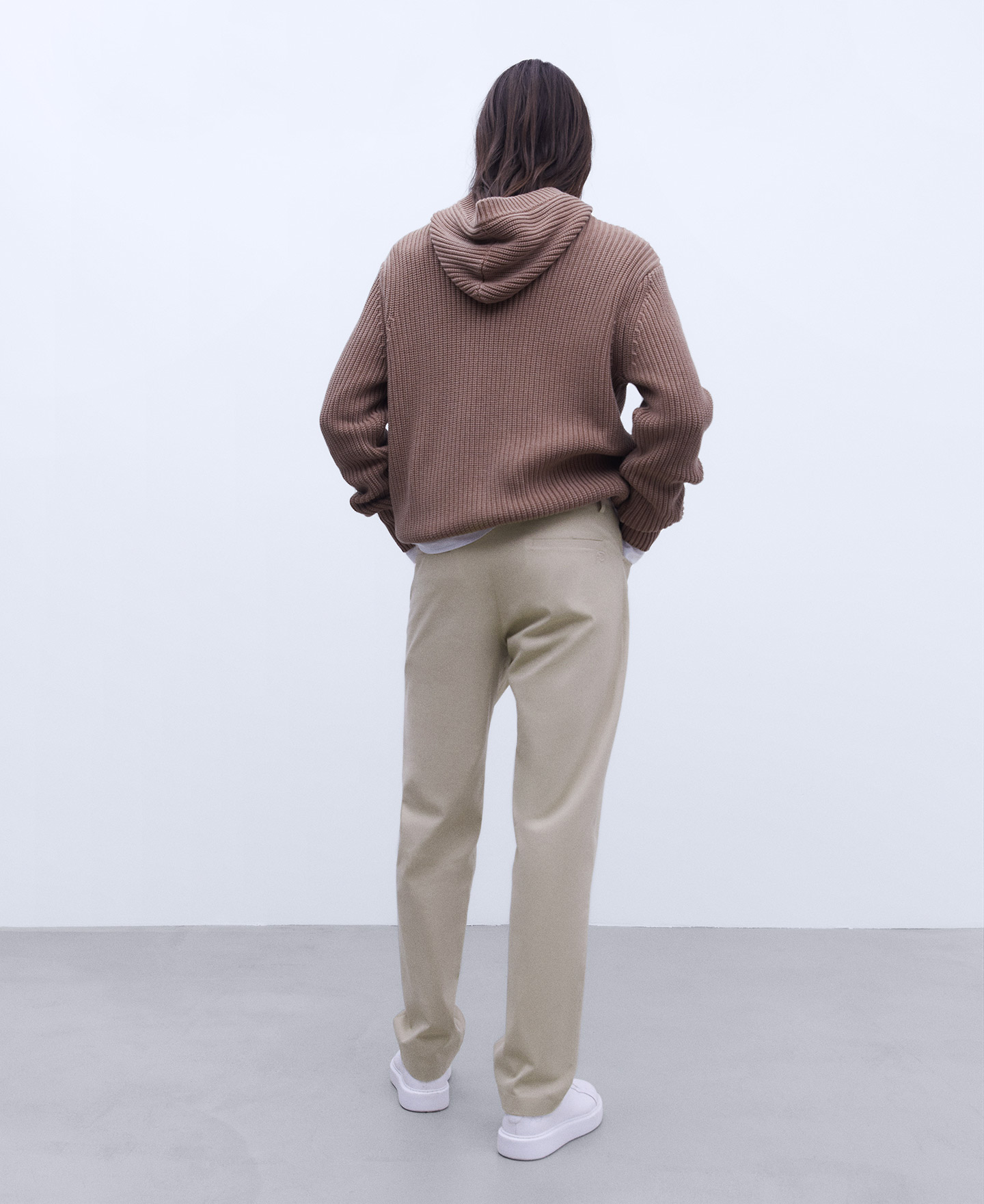 Calças chino slim fit em sarja image number 2